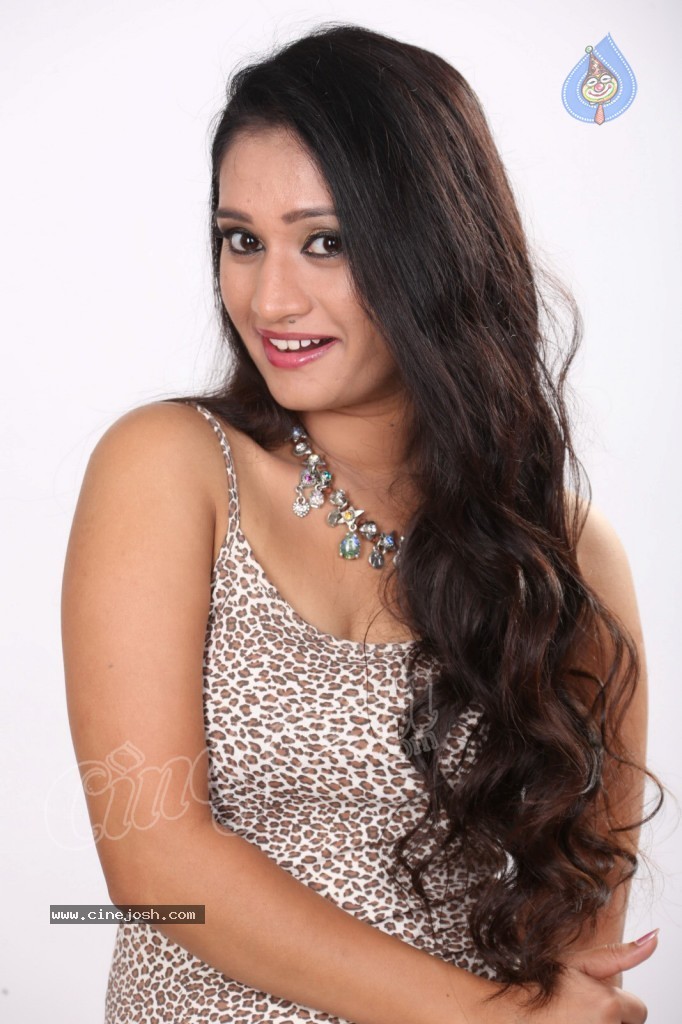 Priyanka Pallavi New Photos - 13 / 104 photos