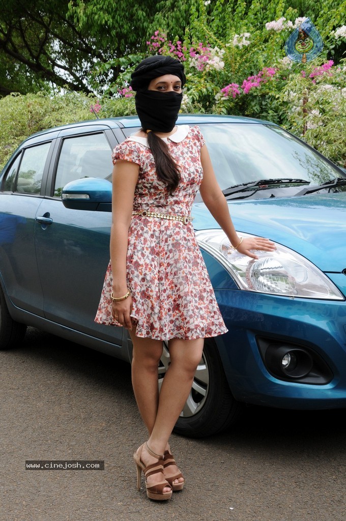 Priyanka Pallavi New Stills - 1 / 14 photos