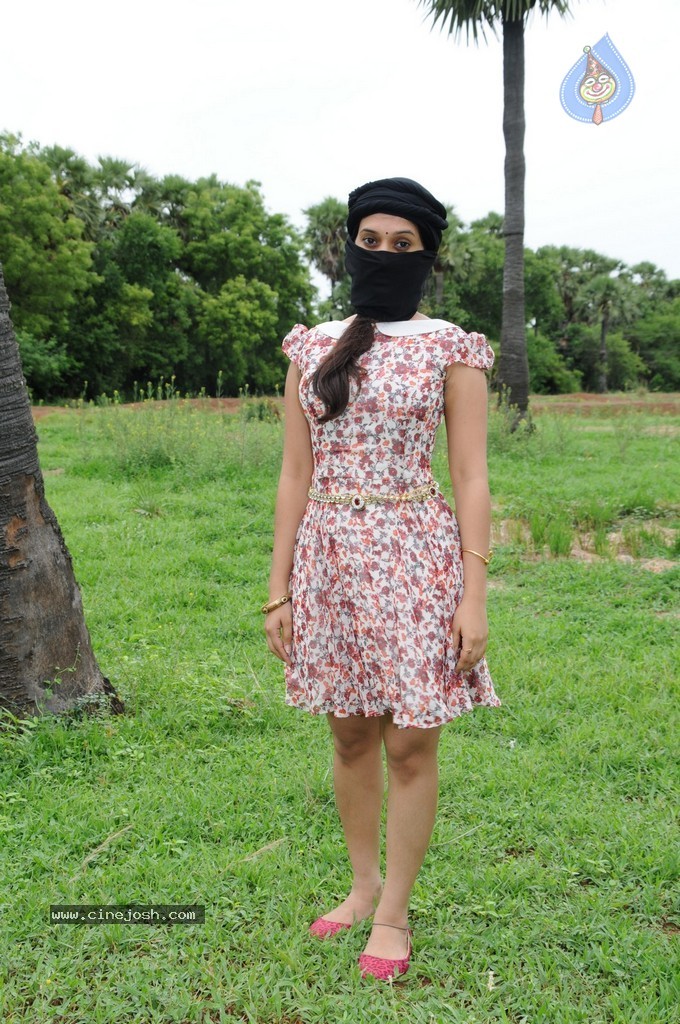 Priyanka Pallavi New Stills - 5 / 14 photos