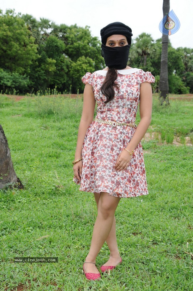 Priyanka Pallavi New Stills - 9 / 14 photos