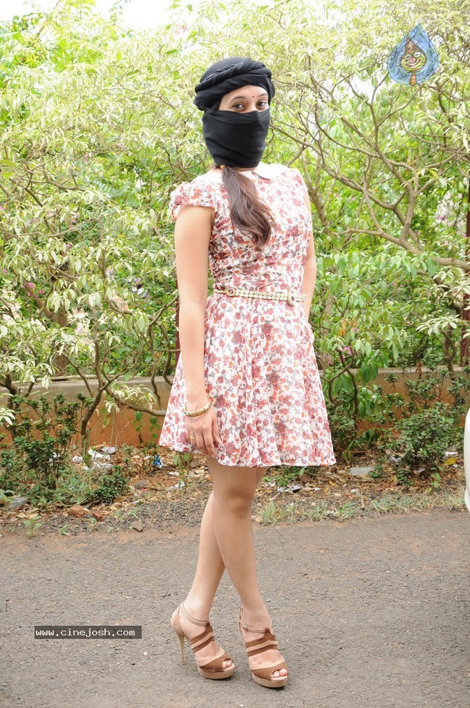 Priyanka Pallavi New Stills - 14 / 14 photos