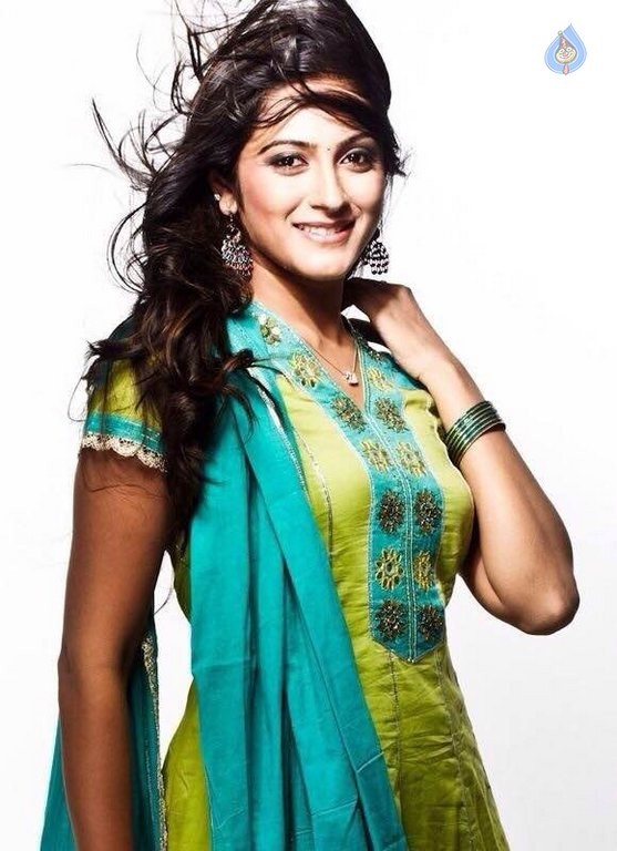 Priyanka Rao New Photos - 6 / 13 photos