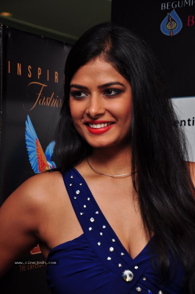 Priyanka Shah Hot Stills - 107 / 108 photos