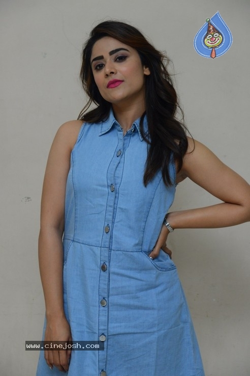 Priyanka Sharma Stills - 5 / 42 photos