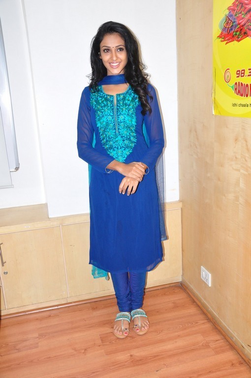 Priyashri New Photos - 34 / 39 photos