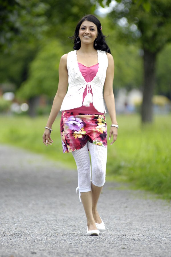 Priyamani - 21 / 50 photos