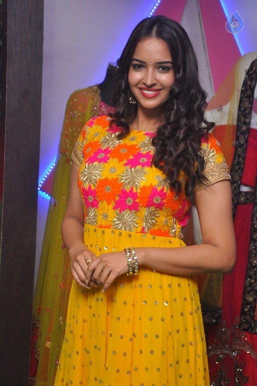 Poojitha Latest Photos - 4 / 21 photos