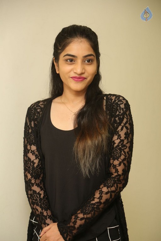 Punarnavi Bhupalam New Photos - 26 / 42 photos