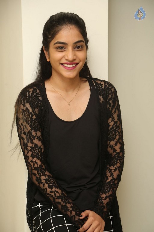 Punarnavi Bhupalam New Photos - 27 / 42 photos