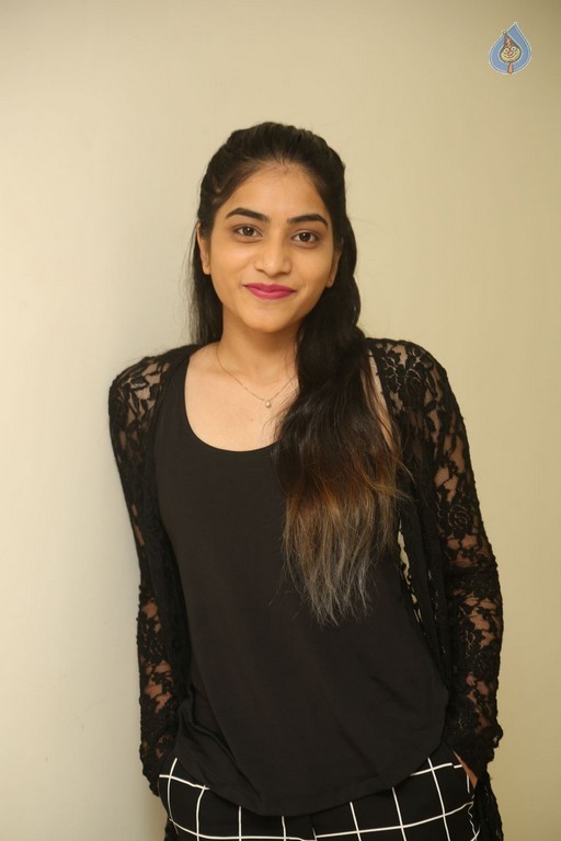 Punarnavi Bhupalam New Photos - 29 / 42 photos