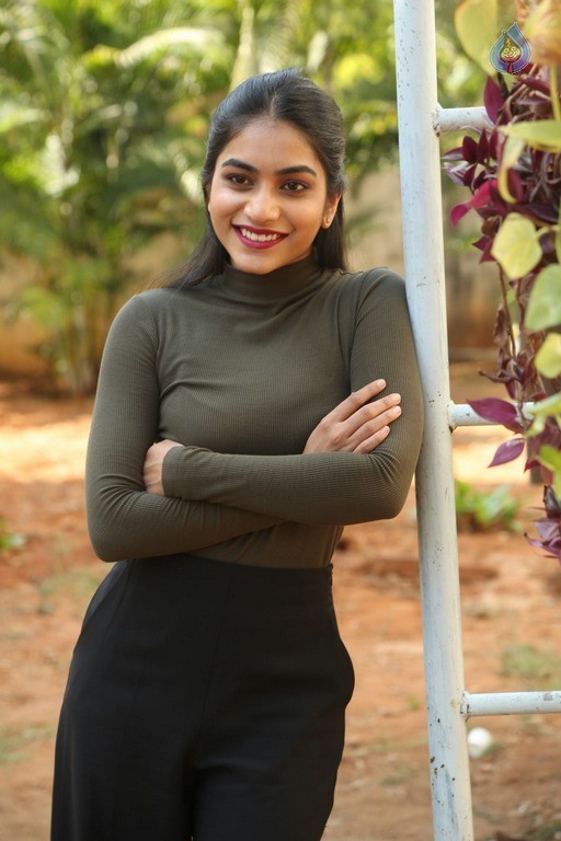 Punarnavi Latest Pics - 5 / 42 photos