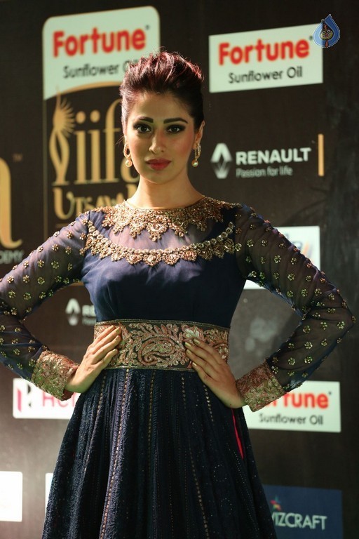 Raai Laxmi at IIFA 2017 - 14 / 41 photos