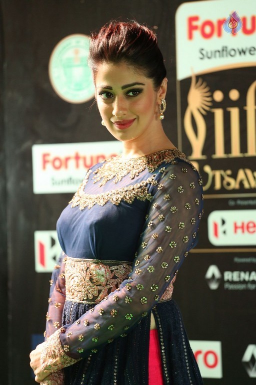 Raai Laxmi at IIFA 2017 - 19 / 41 photos