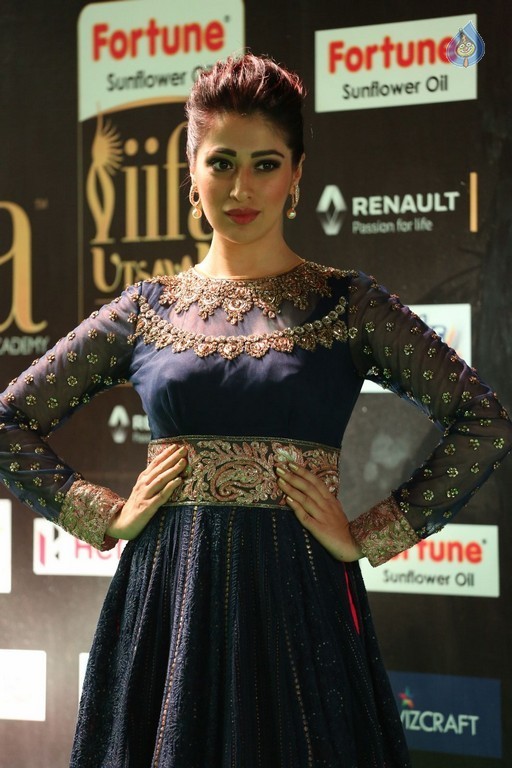 Raai Laxmi at IIFA 2017 - 29 / 41 photos