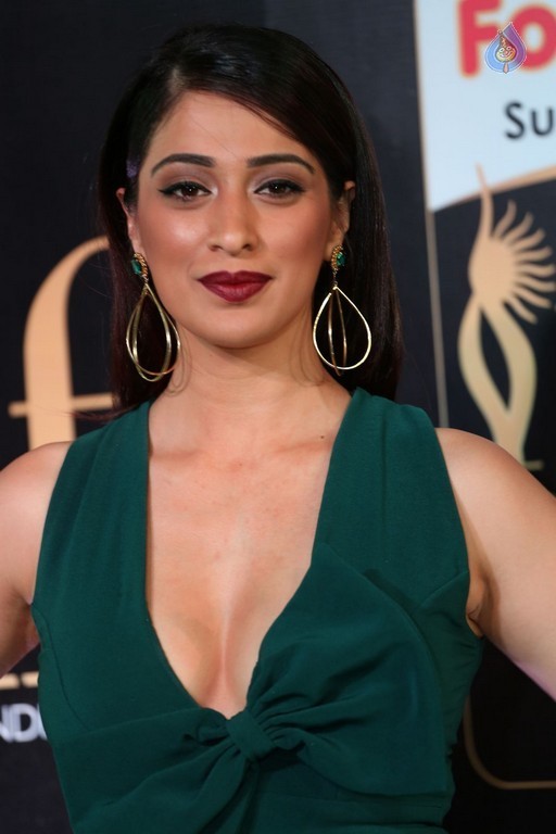 Raai Laxmi at IIFA 2017 - 18 / 37 photos