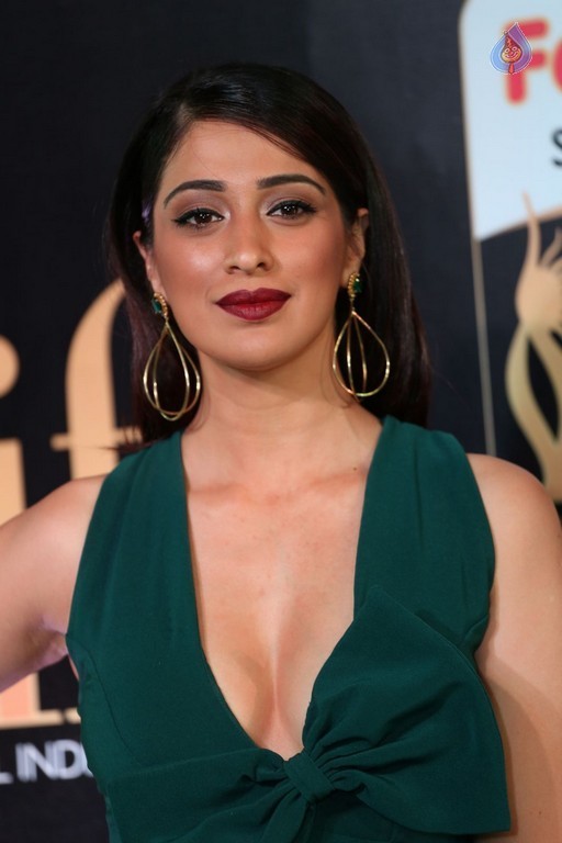 Raai Laxmi at IIFA 2017 - 29 / 37 photos