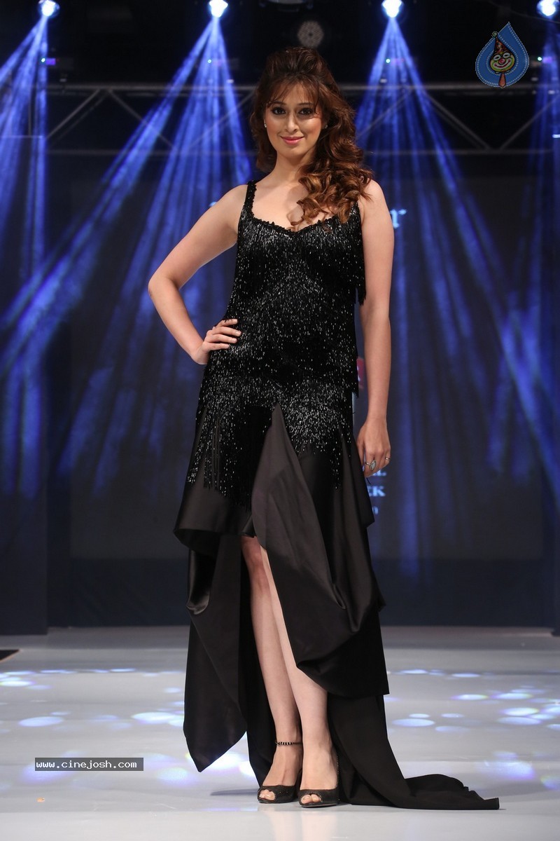 Raai Laxmi New Stills - 71 / 139 photos