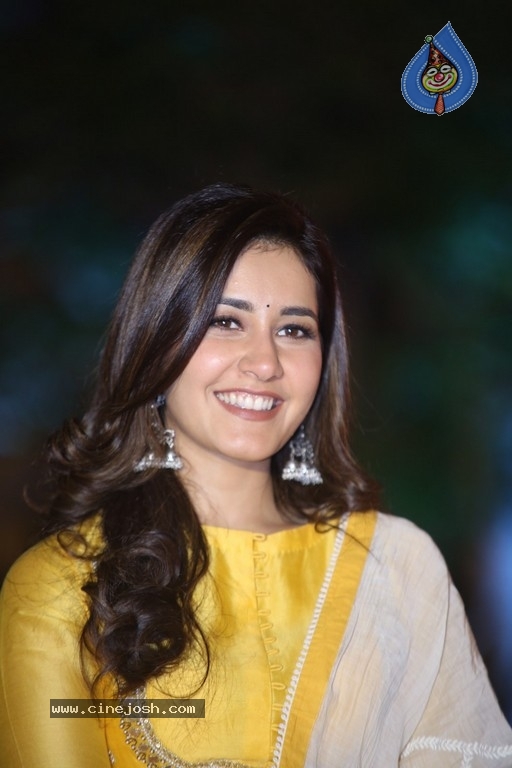 Raashi Khanna at Srinivasa Kalyanam Press Meet - 10 / 30 photos