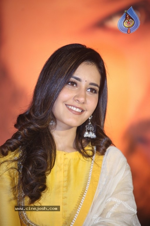 Raashi Khanna at Srinivasa Kalyanam Press Meet - 20 / 30 photos