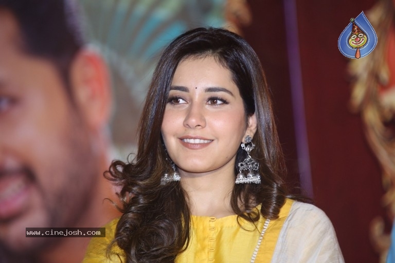 Raashi Khanna at Srinivasa Kalyanam Press Meet - 25 / 30 photos