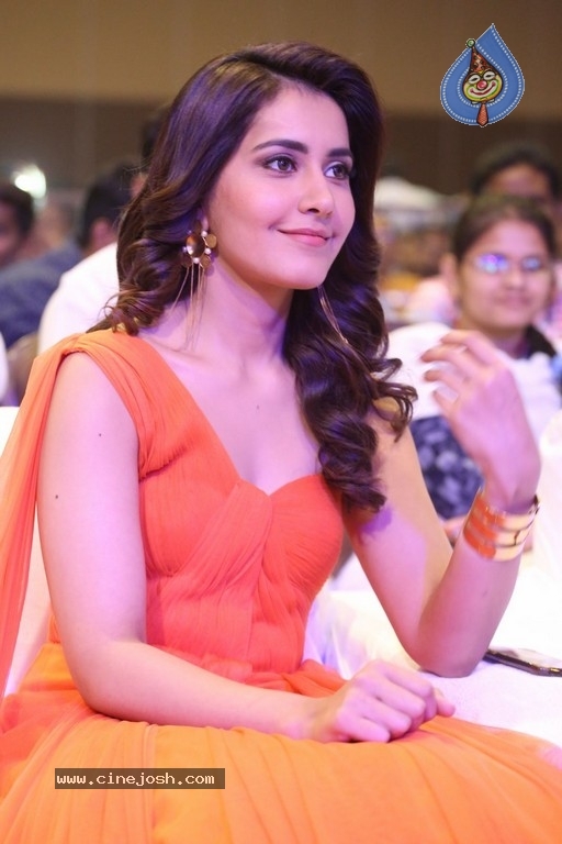 Raashi Khanna at Tholi Prema Audio Launch - 1 / 41 photos