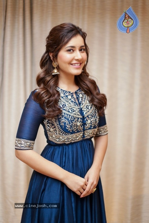 Raashi Khanna Images - 9 / 10 photos