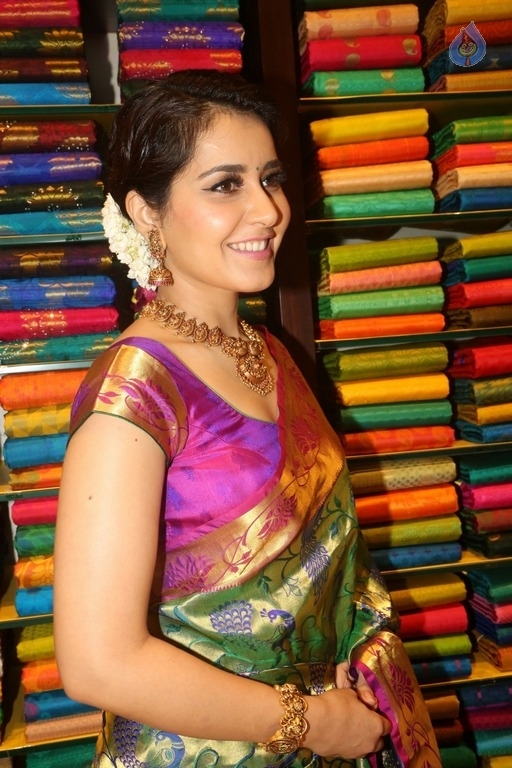 Raashi Khanna Latest Photos - 9 / 35 photos