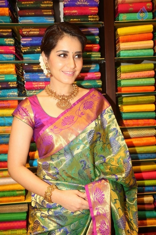 Raashi Khanna Latest Photos - 25 / 35 photos