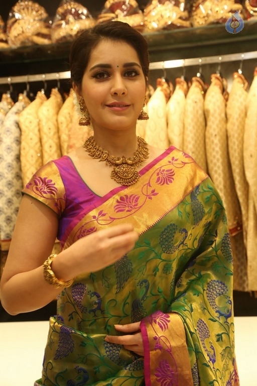 Raashi Khanna Latest Photos - 35 / 35 photos
