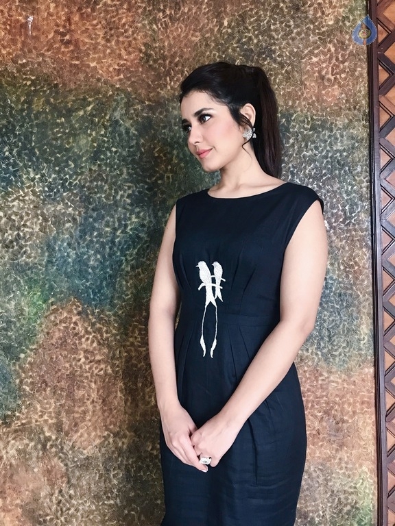 Raashi Khanna Latest Photos - 2 / 17 photos