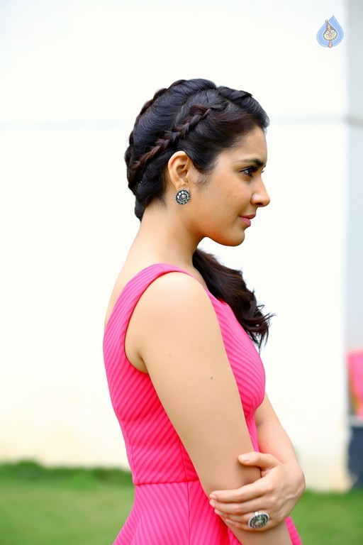 Raashi Khanna Latest Photos - 1 / 36 photos