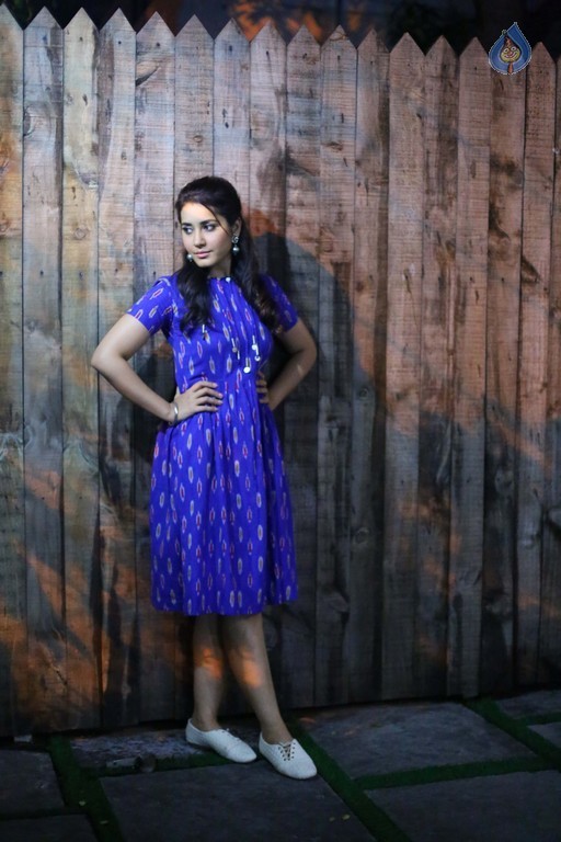 Raashi Khanna Latest Photos - 35 / 36 photos