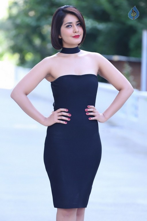 Raashi Khanna Latest Pictures - 22 / 28 photos