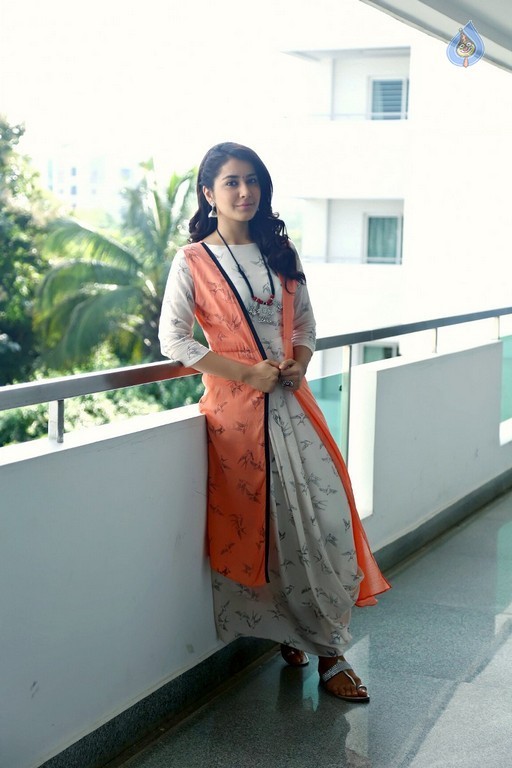 Raashi Khanna Latest Pictures - 25 / 28 photos
