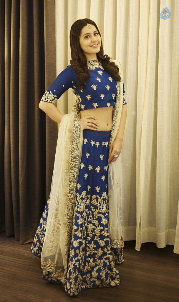 Raashi Khanna Latest Pictures - 20 / 25 photos