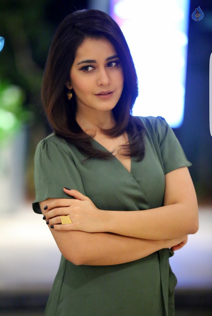 Raashi Khanna Latest Pictures - 24 / 25 photos