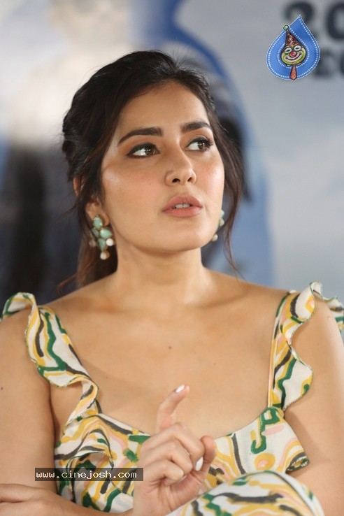 Raashi Khanna Photos - 26 / 42 photos