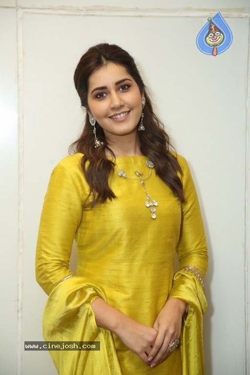 Raashi Khanna Photos - 5 / 21 photos