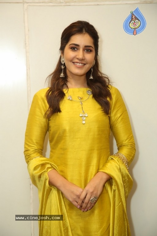 Raashi Khanna Photos - 14 / 21 photos