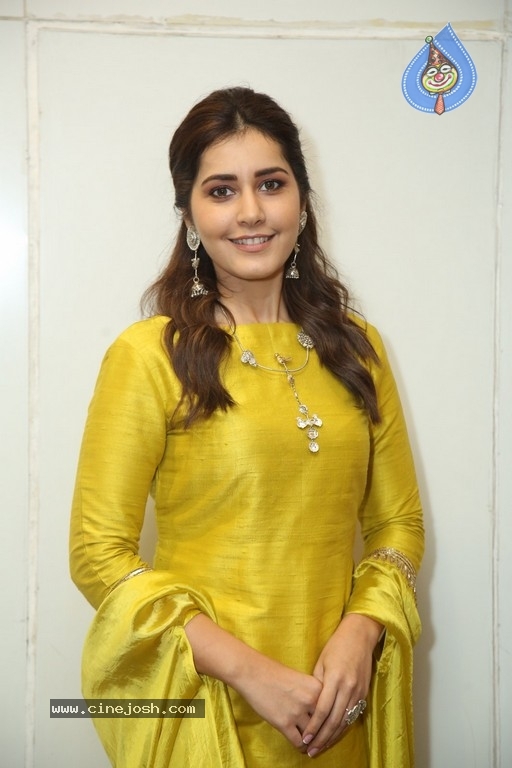 Raashi Khanna Photos - 19 / 21 photos