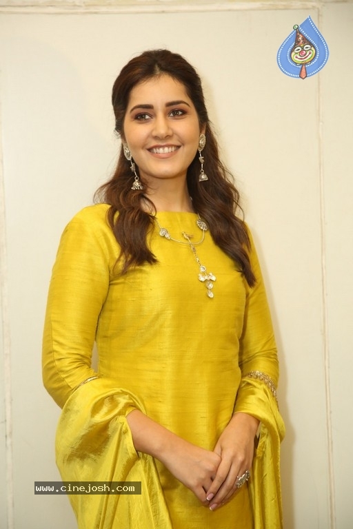 Raashi Khanna Photos - 20 / 21 photos