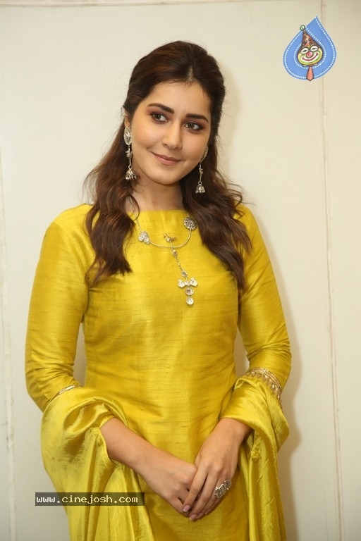 Raashi Khanna Photos - 21 / 21 photos