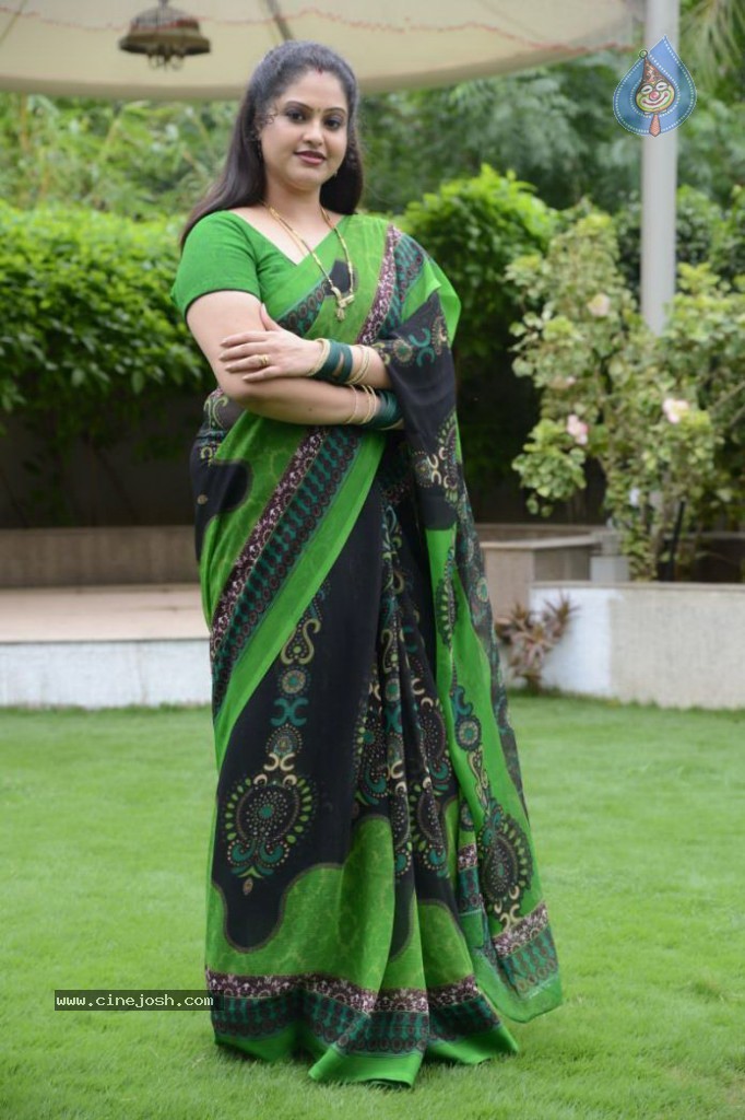 Raasi Latest Photos - 6 / 15 photos