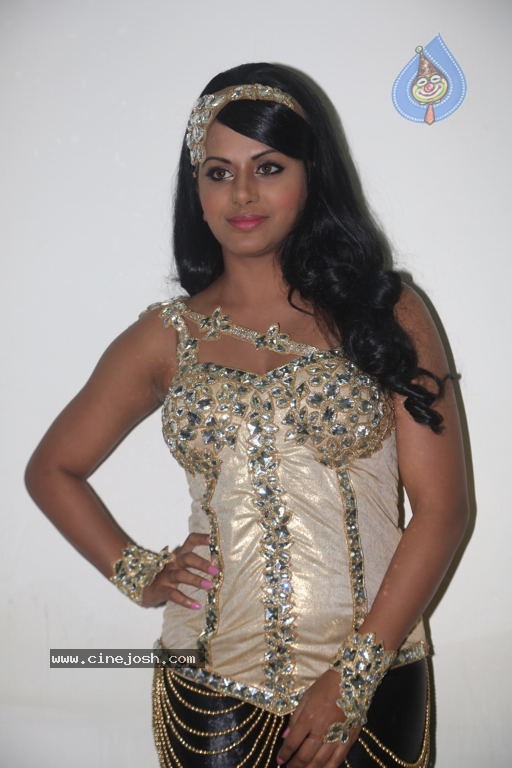 Rachana Maurya New Stills - 28 / 66 photos