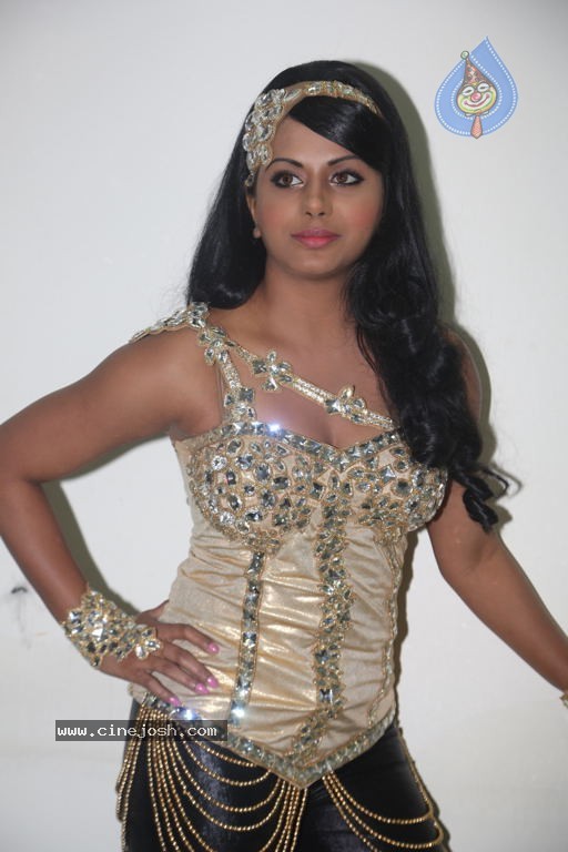 Rachana Maurya New Stills - 31 / 66 photos