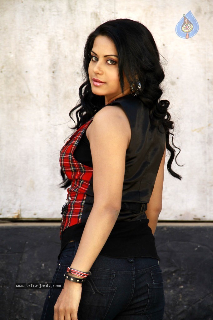 Rachana Mourya Hot Gallery - 12 / 70 photos