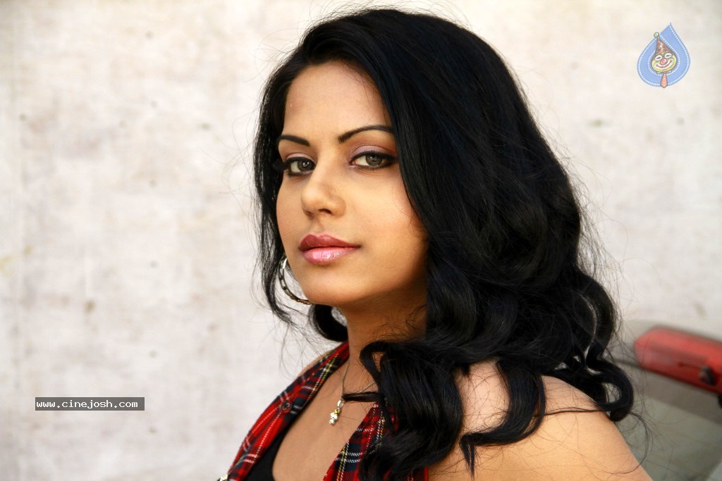 Rachana Mourya Hot Gallery - 38 / 70 photos