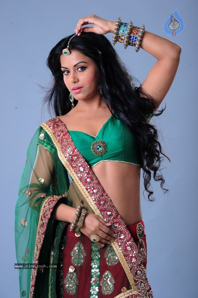 Rachana Mourya Hot Photos - 12 / 39 photos
