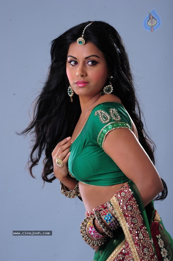 Rachana Mourya Hot Photos - 22 / 39 photos