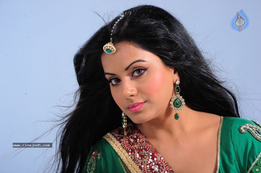 Rachana Mourya Hot Photos - 23 / 39 photos